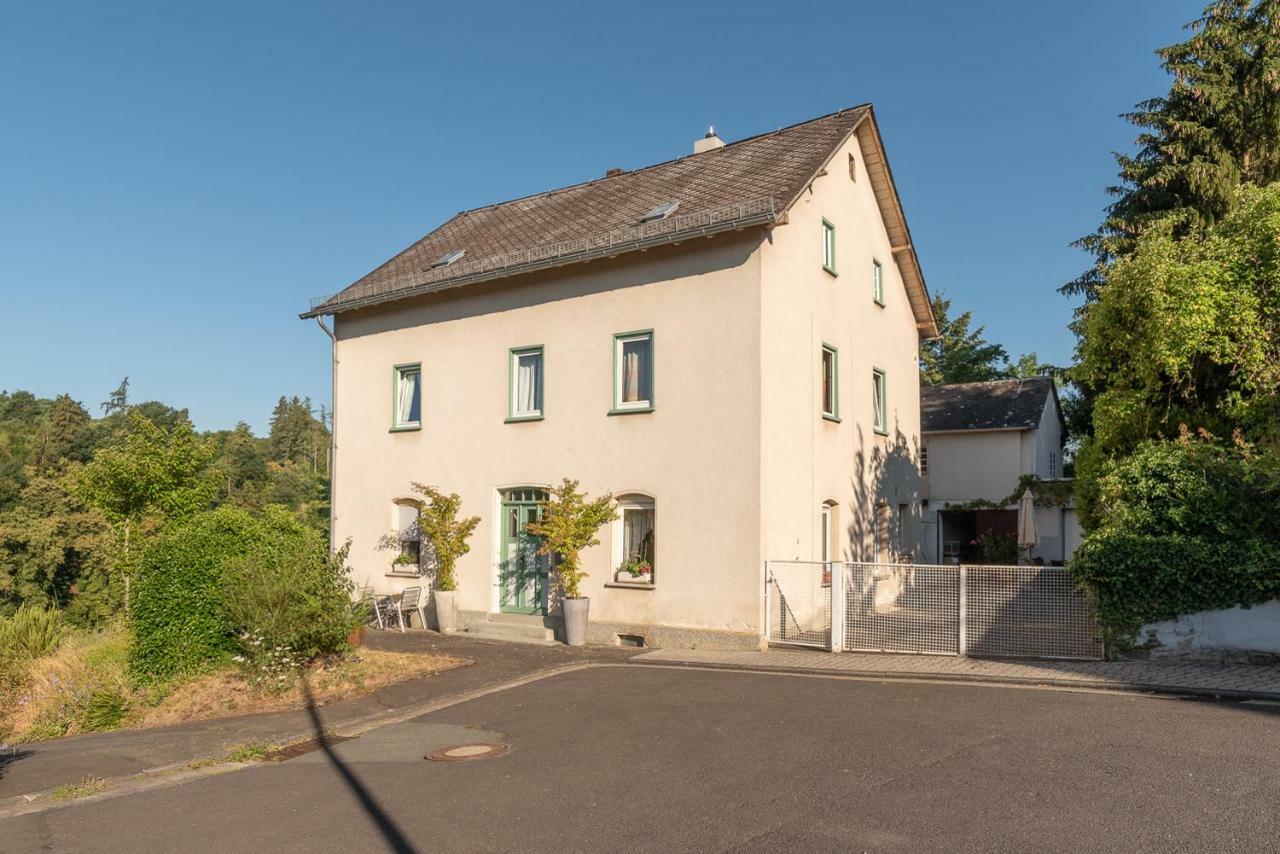 Lahnhaus Bruehl/ Fende Haus Arfurt